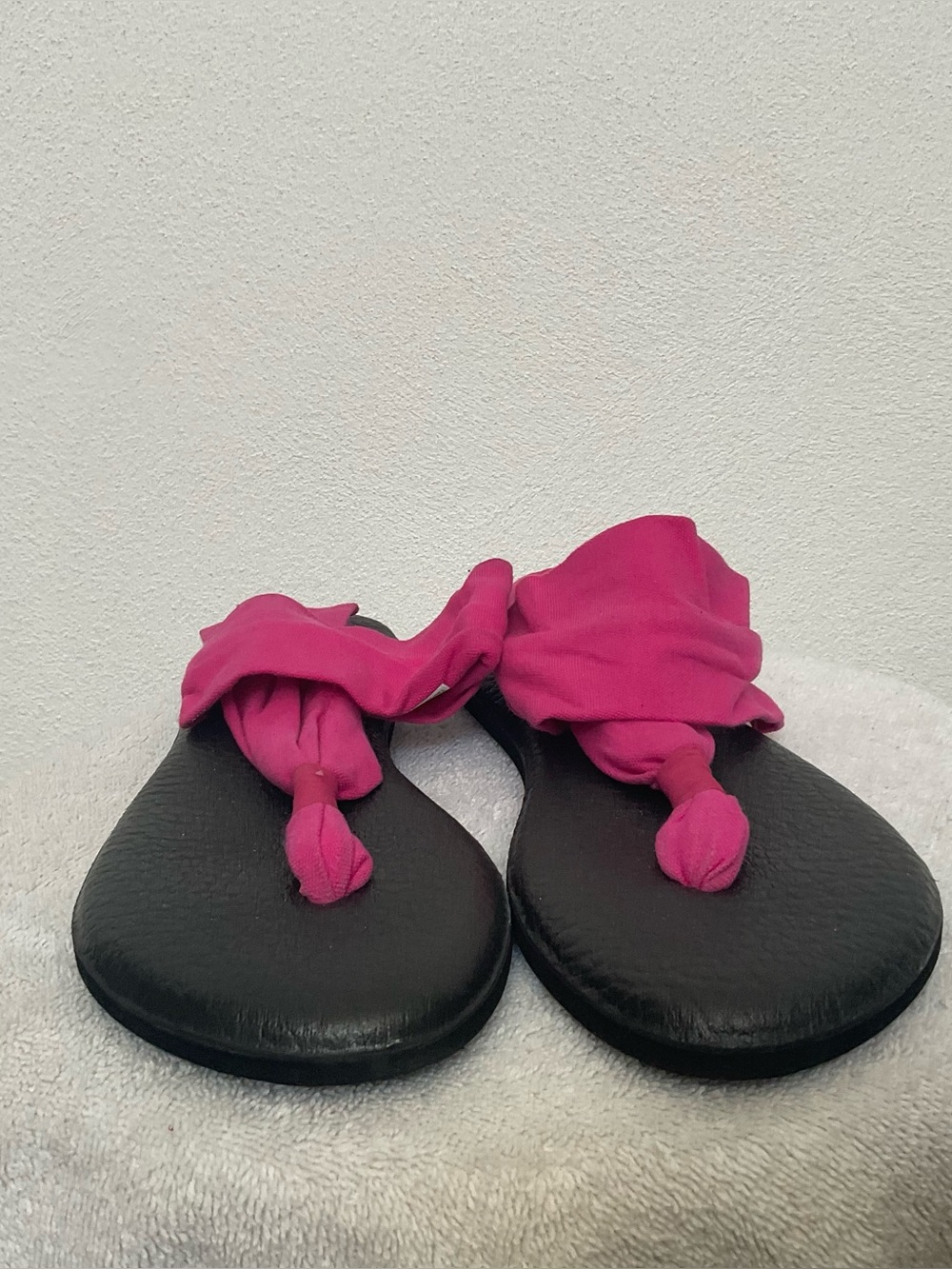 NWOT Sanuk Yoga Sling Padded Footbed Sandal Fuschia Pink Straps Size 10 - Picture 3 of 6